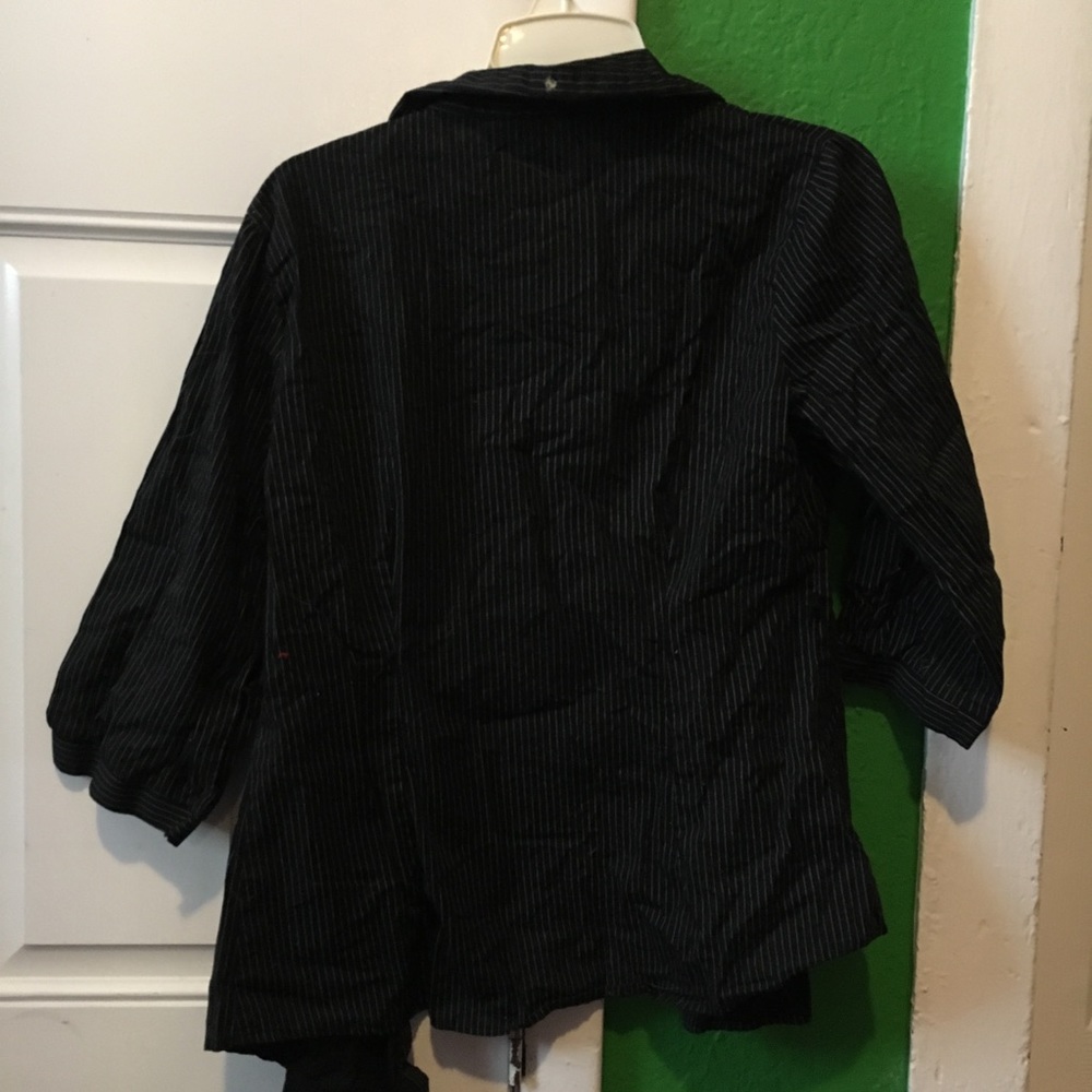 Button up shirt - Picture 3 of 4
